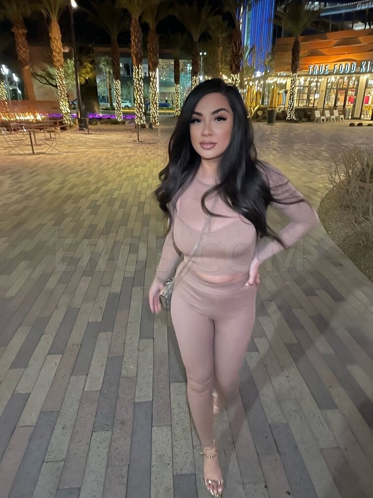 imgi_3_651d4d94-7114-44d8-8c73-d97d6550080e_profile.jpg